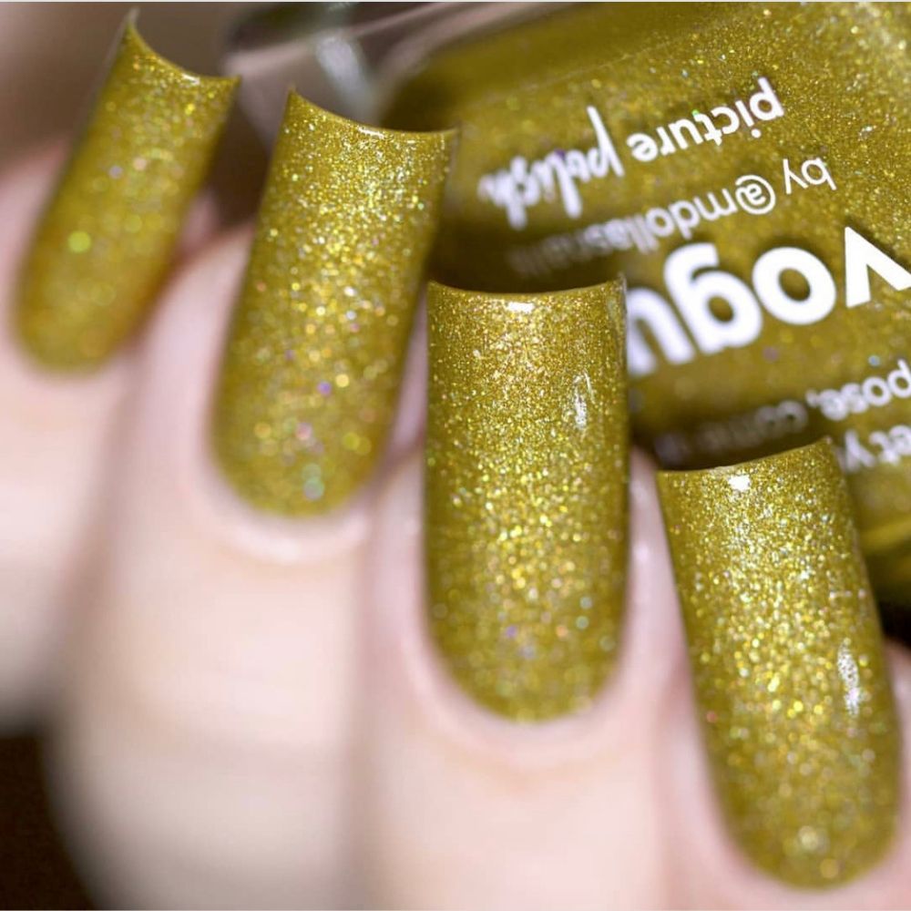 Vogue Holographic Nail Polish
