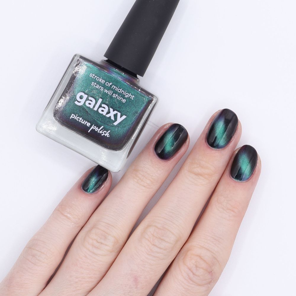 Magnetic Multi Chrome Polish Swatch