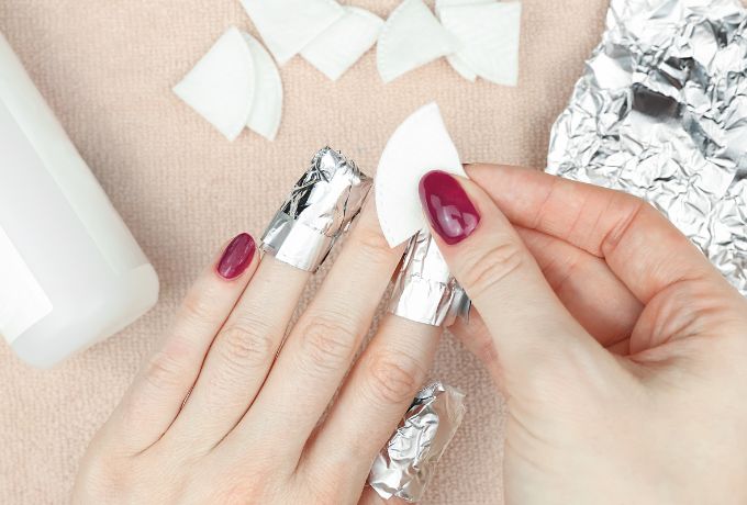 How to Remove Gel Nail Polish